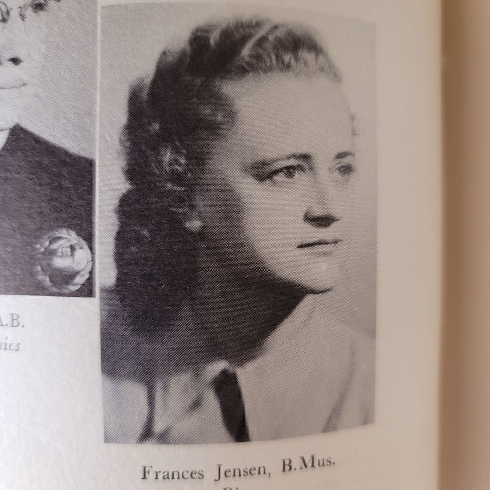 Vintage cream 1949 La Sierra genie lamp Pasadena Christian College yearbook